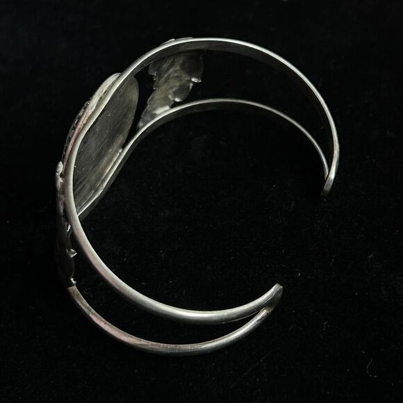 Vintage  Thick Turquoise and Sterling Silver Cuff Bracelet - Picture 8 of 9